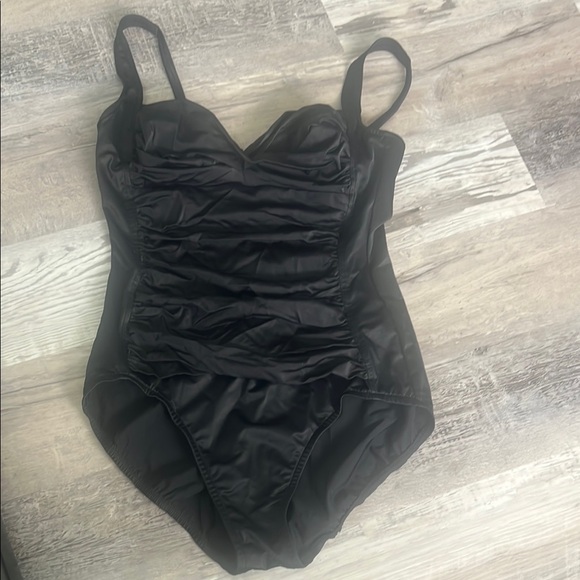 croft & barrow Other - Black Ruched Swimsuit
